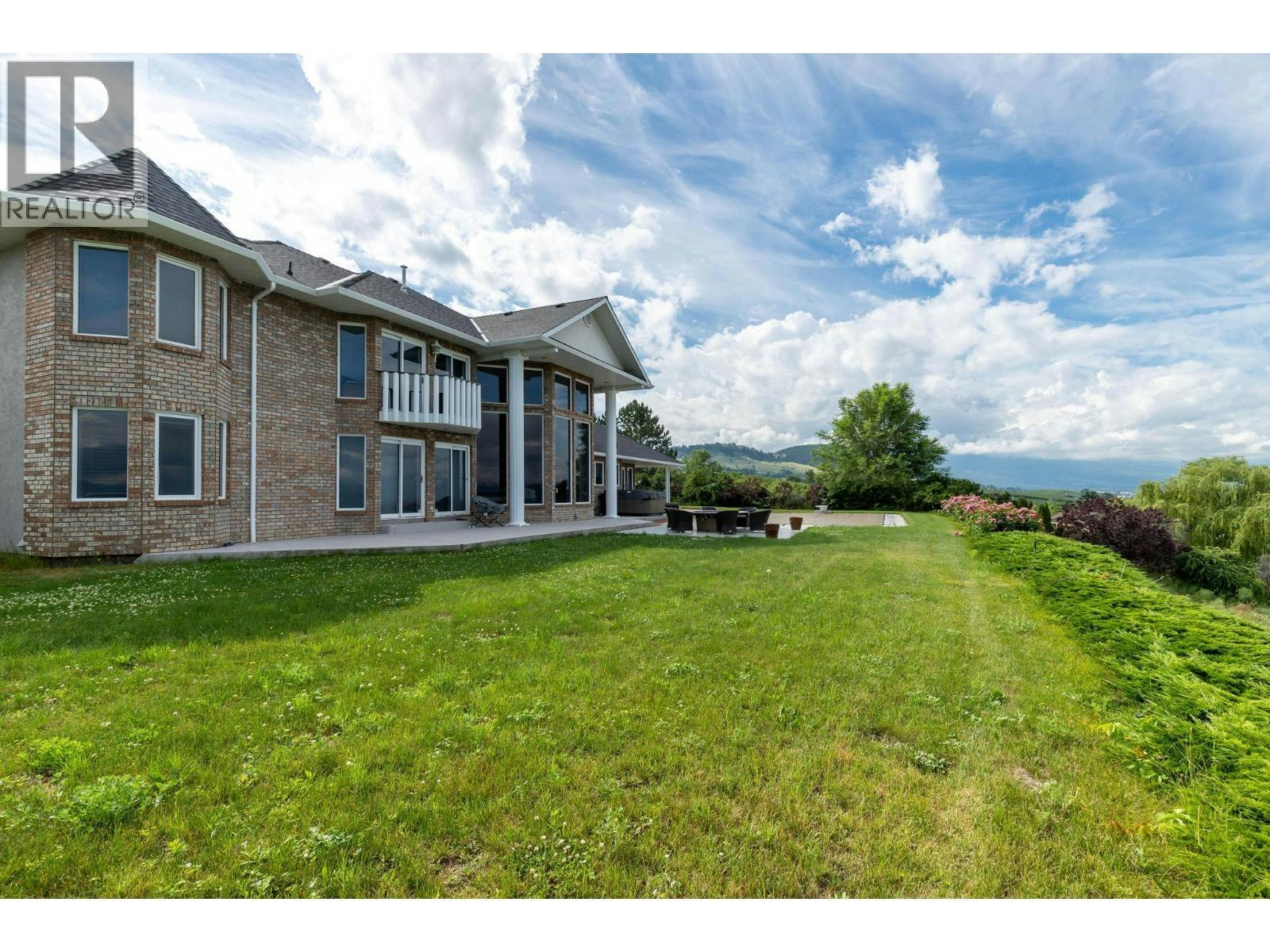 1135 Graf Road, Kelowna, BC, V1P 1B8 - 18