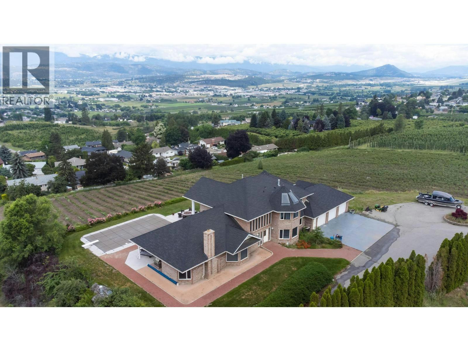 1135 Graf Road, Kelowna, BC, V1P 1B8 - 62
