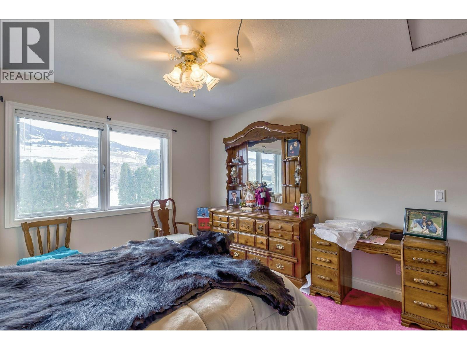 1135 Graf Road, Kelowna, BC, V1P 1B8 - 47