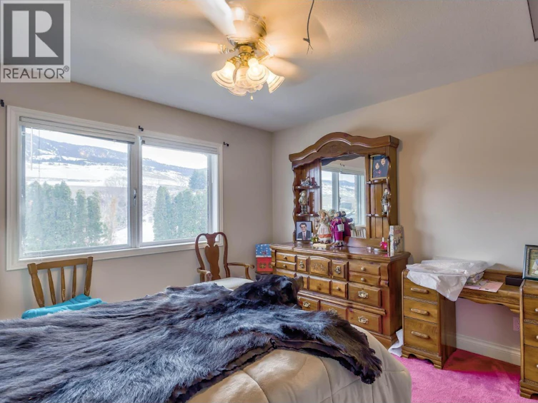 1135 Graf Road, Kelowna, BC, V1P 1B8 - 47