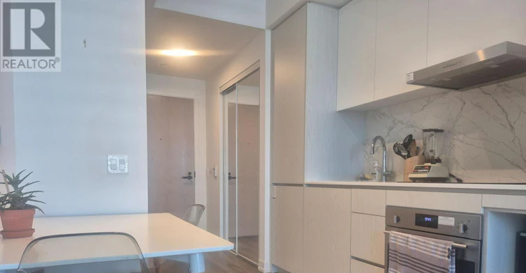 3716-28 Interchage Way W, Vaughan, ON, L4K 0P8 - 2