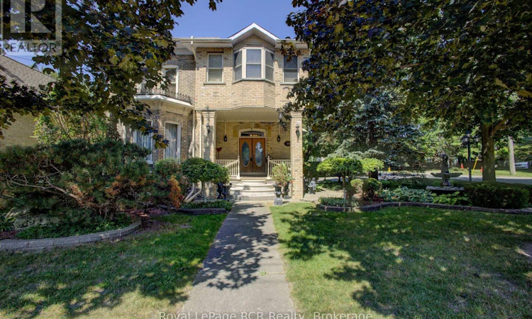 291 Elma Street E