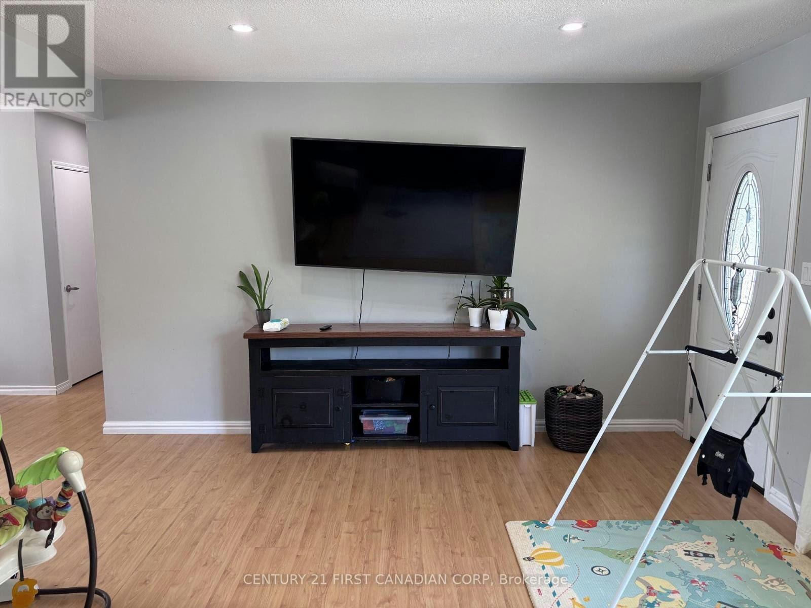 8319 Goosemarsh Line, Lambton Shores, ON, N0M 1T0 - 10