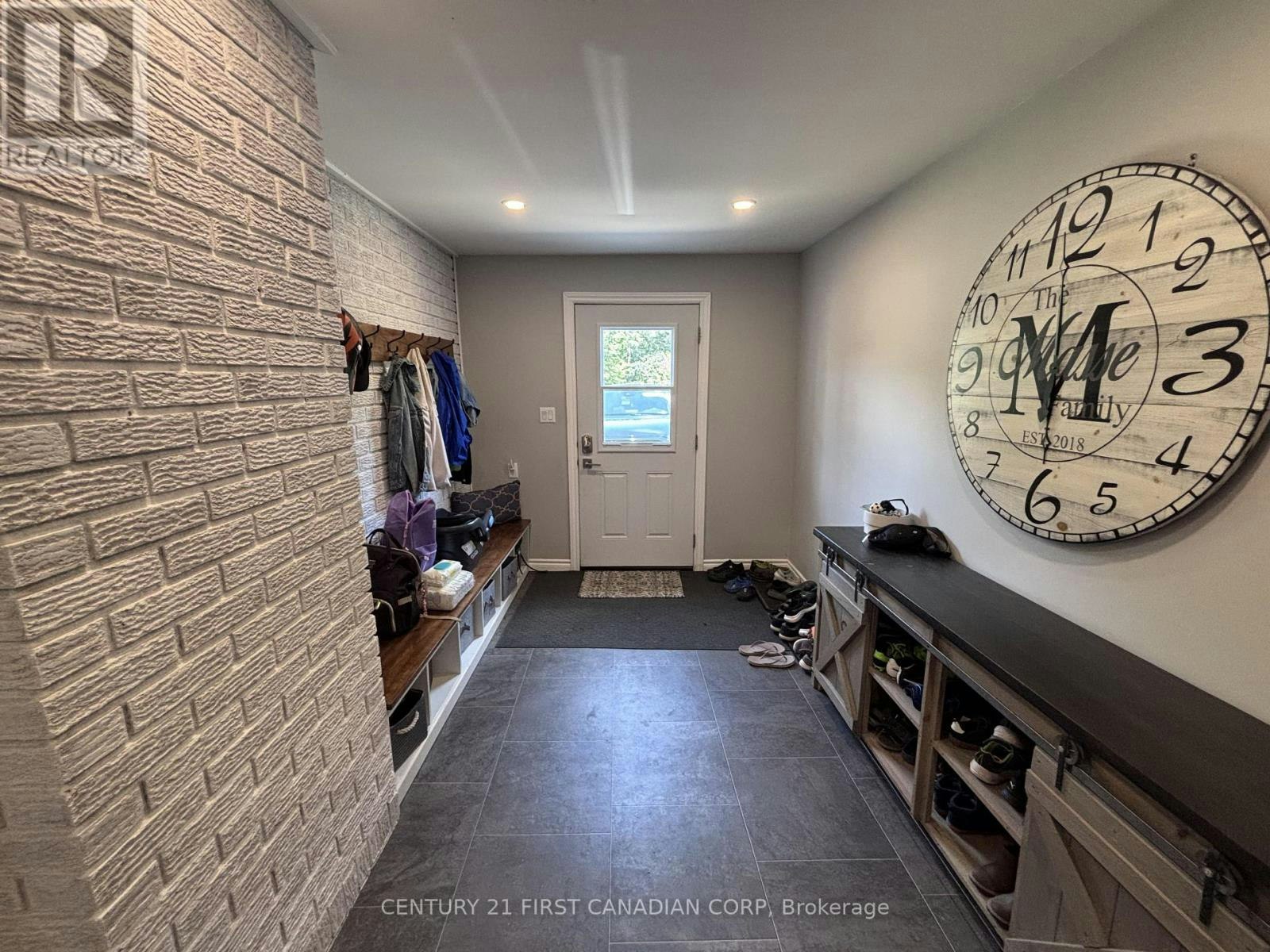 8319 Goosemarsh Line, Lambton Shores, ON, N0M 1T0 - 18