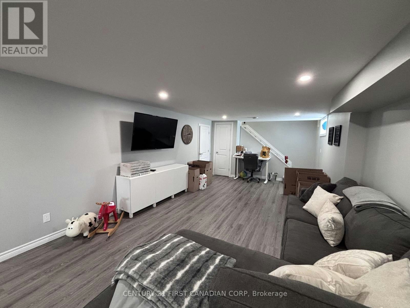 8319 Goosemarsh Line, Lambton Shores, ON, N0M 1T0 - 26