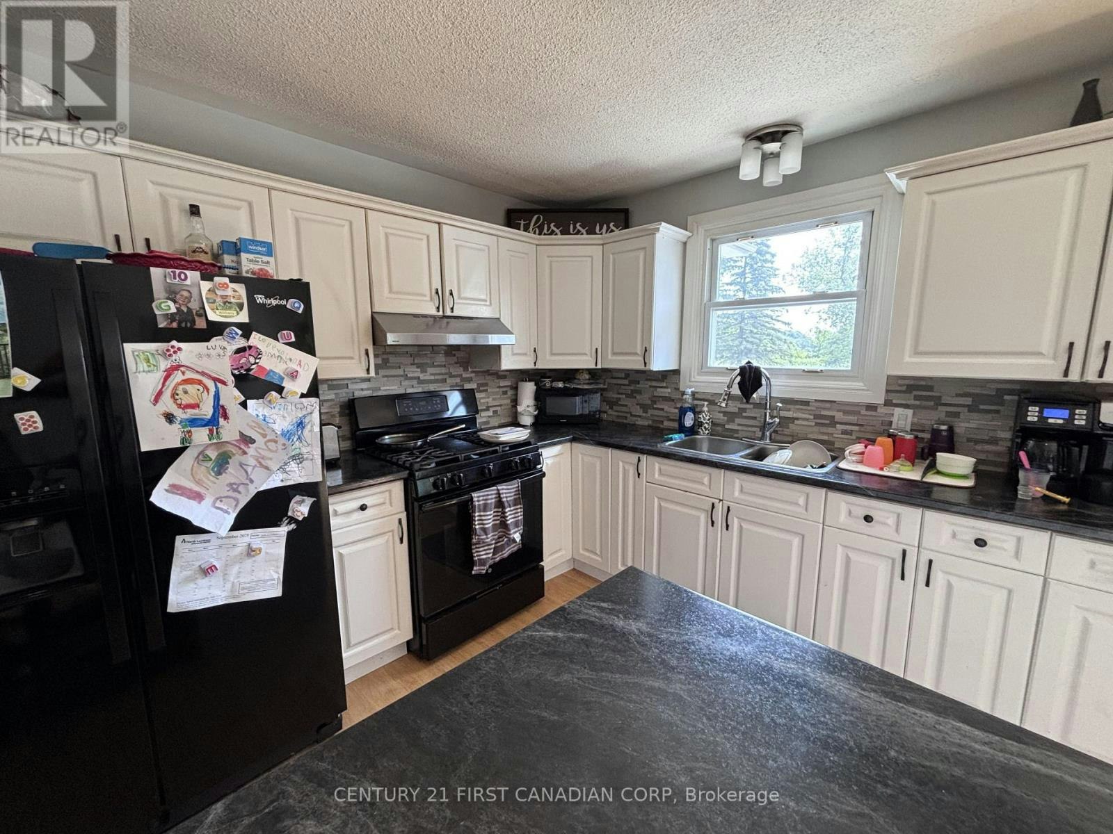 8319 Goosemarsh Line, Lambton Shores, ON, N0M 1T0 - 17