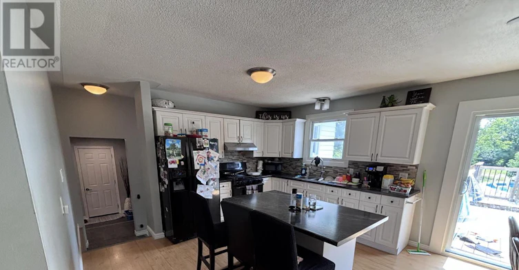 8319 Goosemarsh Line, Lambton Shores, ON, N0M 1T0 - 8