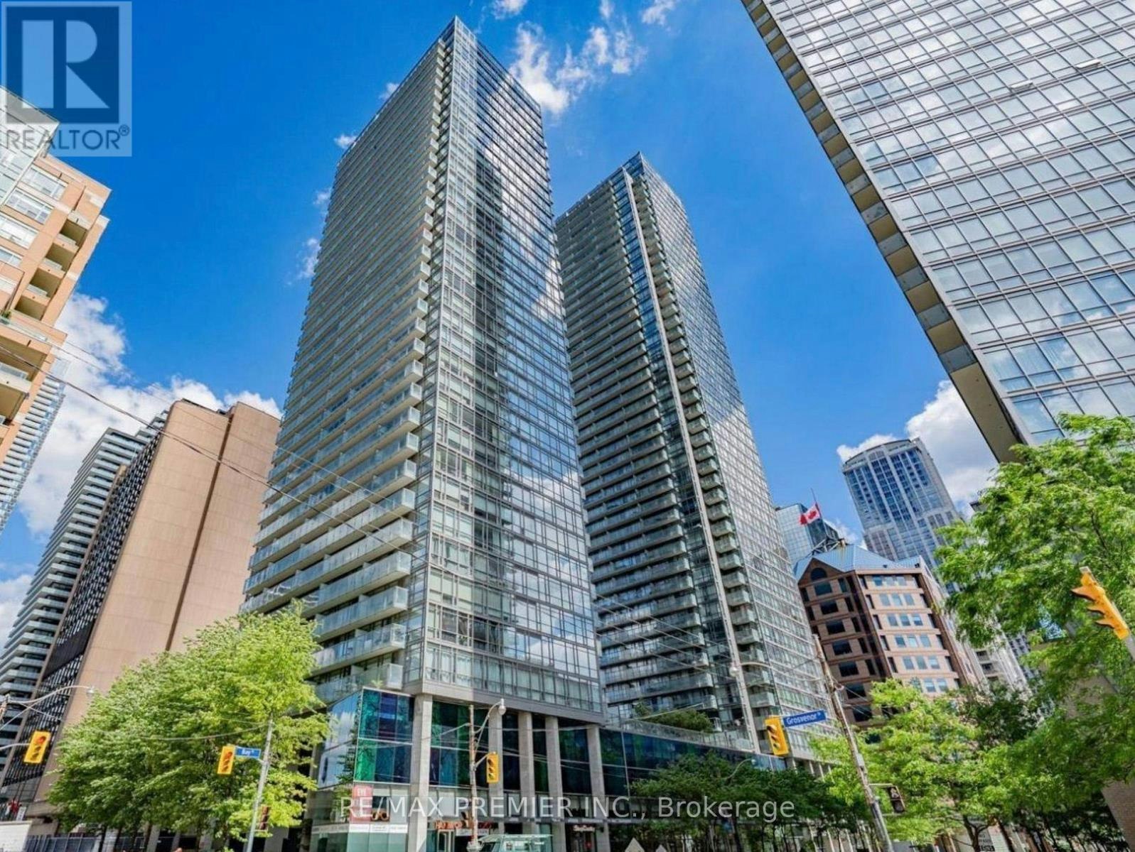 610-37 Grosvenor Street, Toronto, ON, M4Y 3G5