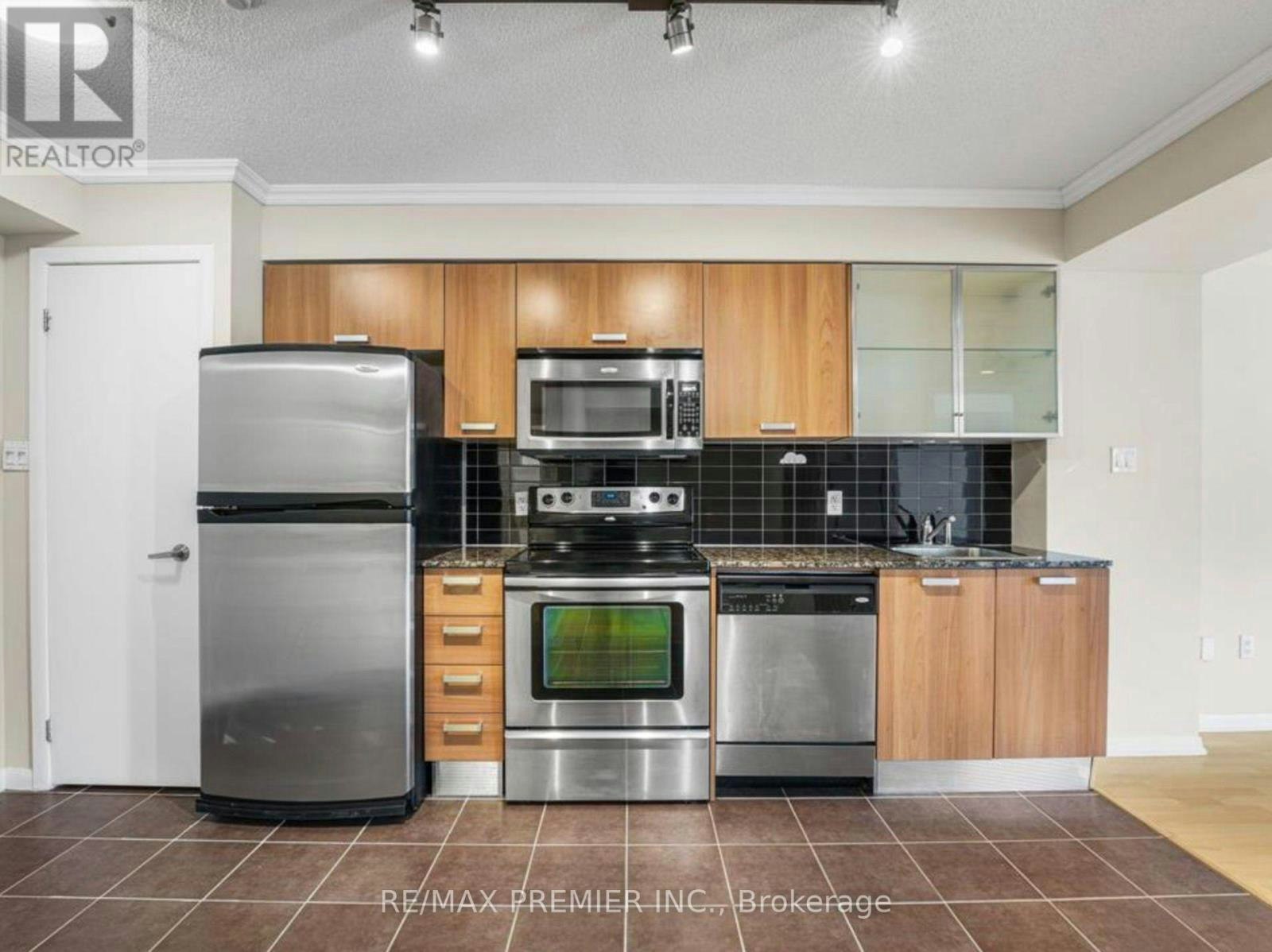 610-37 Grosvenor Street, Toronto, ON, M4Y 3G5 - 3