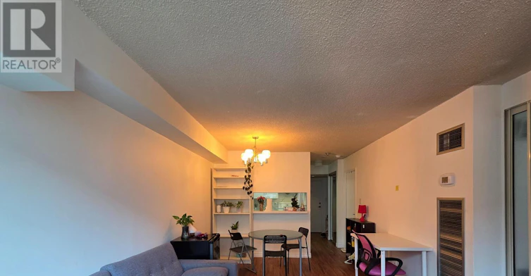 1202-633 Bay Street, Toronto, ON, M5G 2G4 - 4