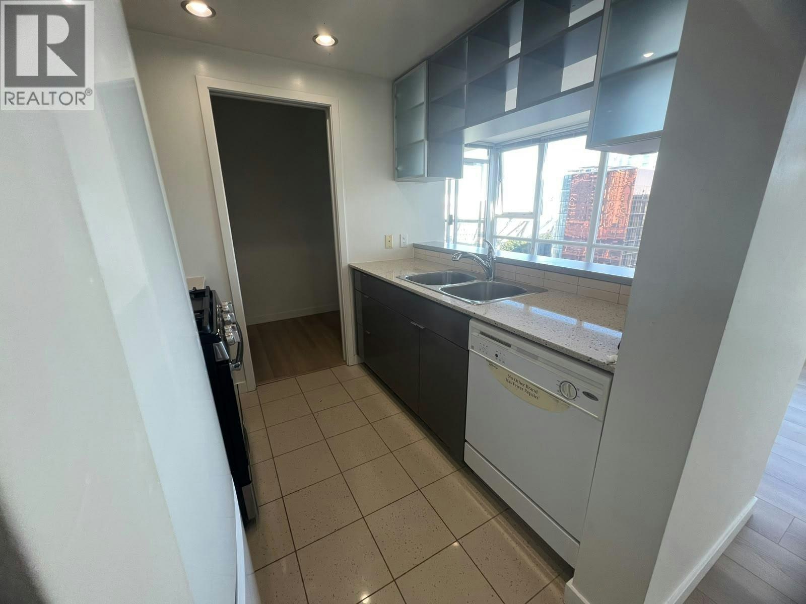 2205-928 Beatty Street, Vancouver, BC, V6Z 3G6 - 5