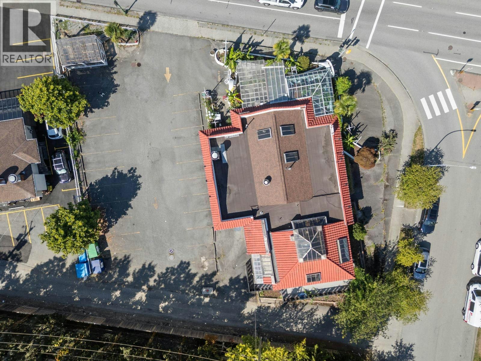 6558 Kingsway, Burnaby, BC, V5E 1C5 - 4