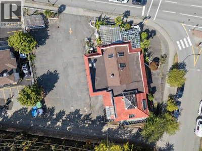 6558 Kingsway - 4