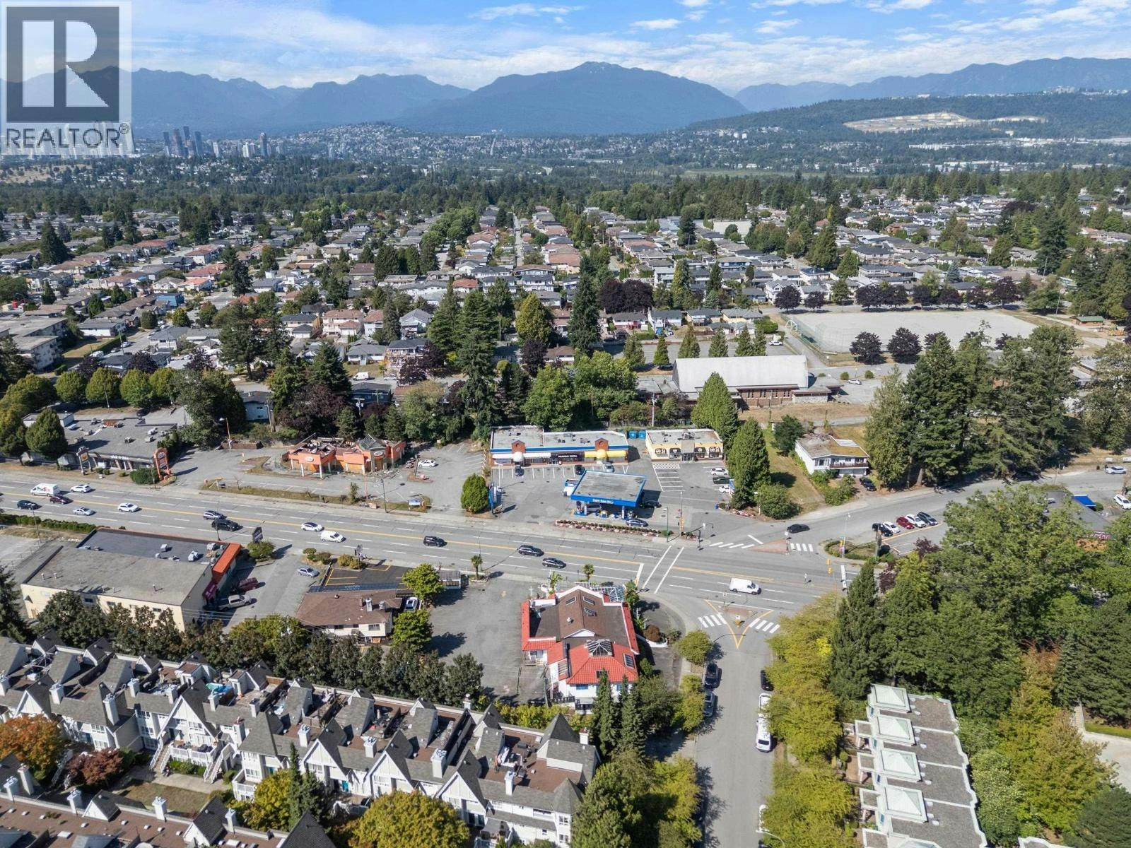 6558 Kingsway, Burnaby, BC, V5E 1C5 - 5
