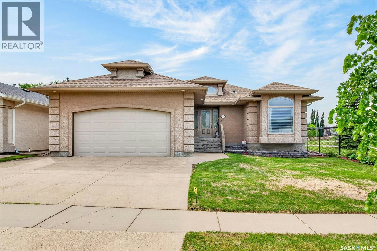 1 Telfer Bay, Prince Albert, SK, S6X 1C4