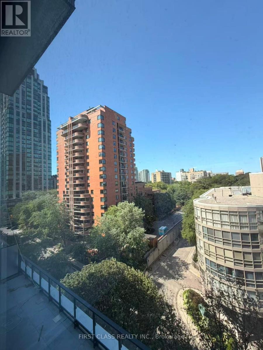 908-91 Montclair Avenue, Toronto, ON, M5P 0B1 - 12