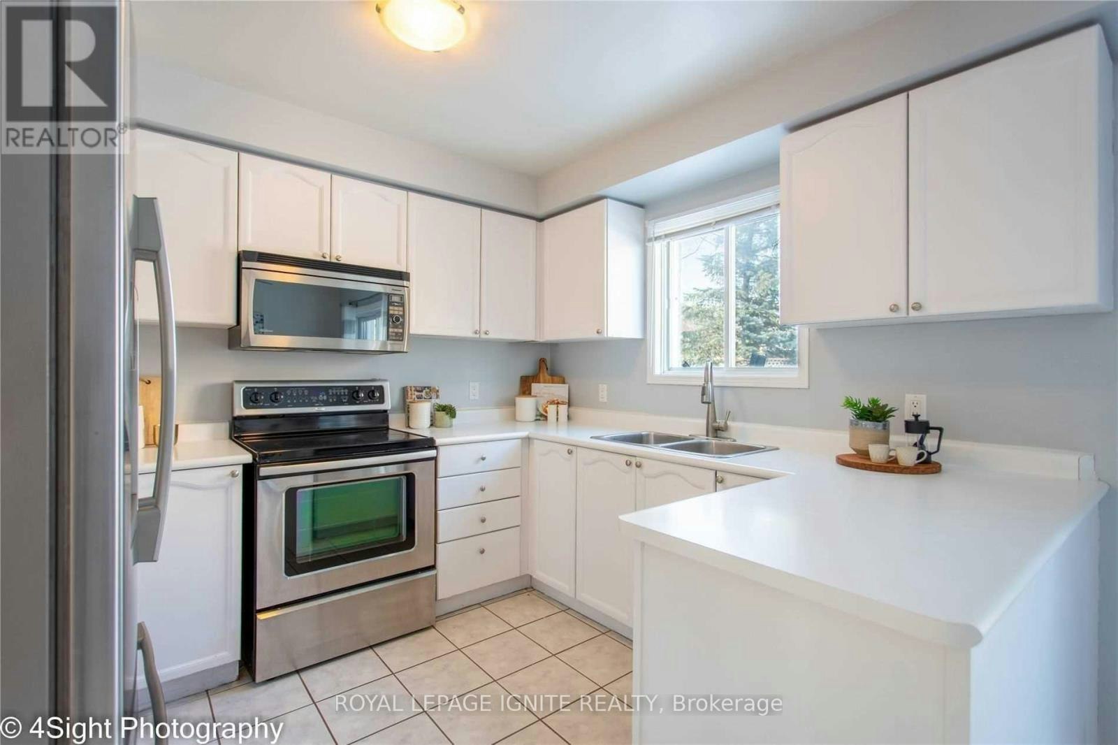 10 Bonnycastle Drive, Clarington, ON, L1C 4W5 - 8