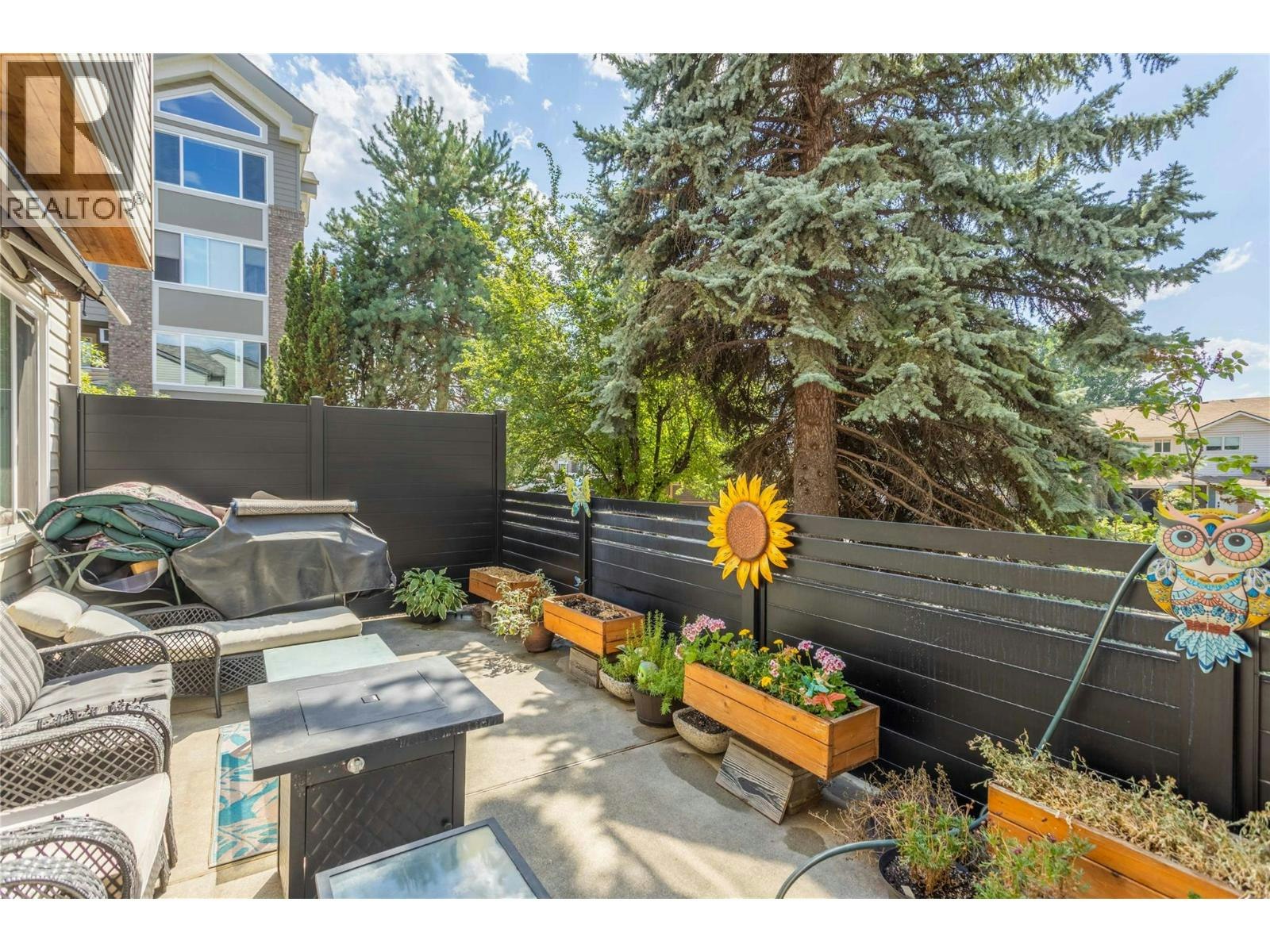 1-1675 Thayer Court, Kelowna, BC, V1Y 8M2