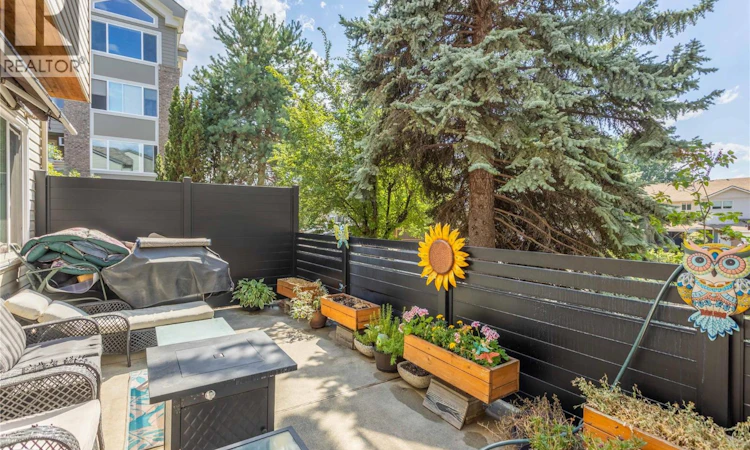 1-1675 Thayer Court