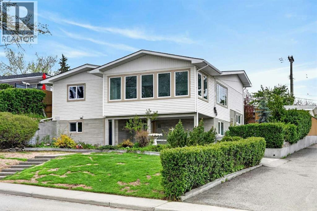 11 Selkirk Drive SW, Calgary, AB, T2W 0M3