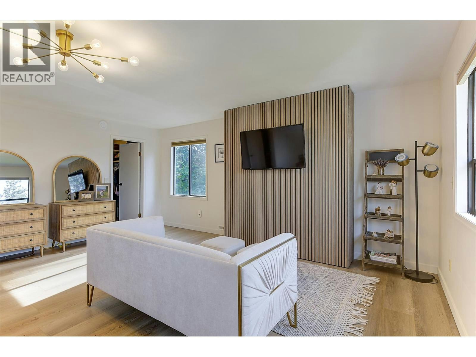 687 Barnaby Road, Kelowna, BC, V1W 4N8 - 34