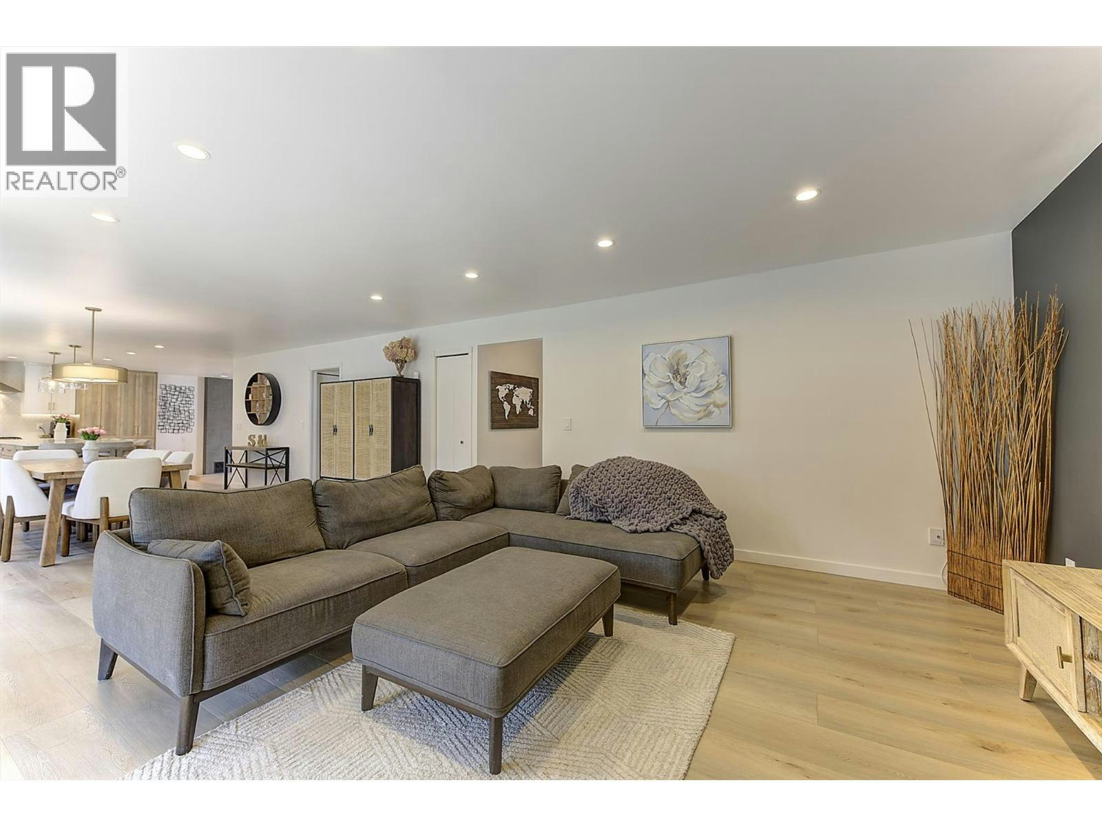 687 Barnaby Road, Kelowna, BC, V1W 4N8 - 28