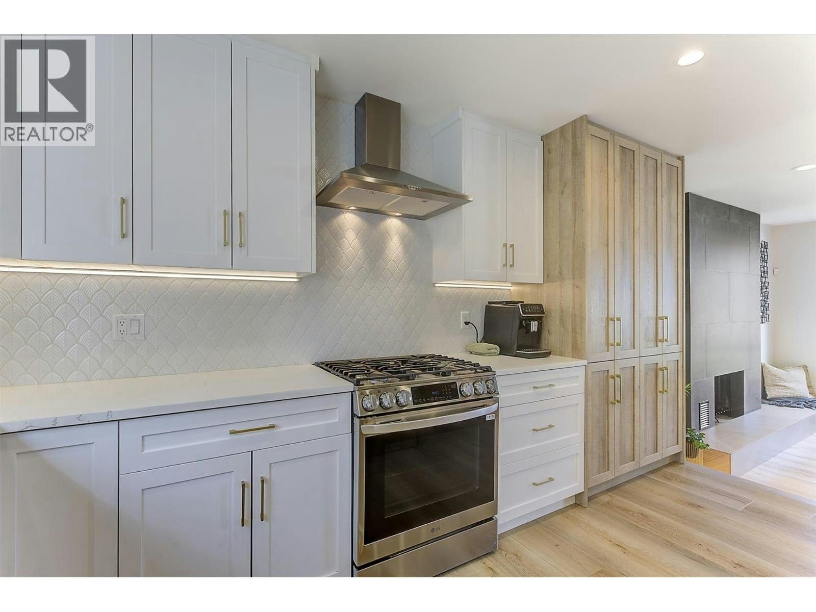 687 Barnaby Road, Kelowna, BC, V1W 4N8 - 13