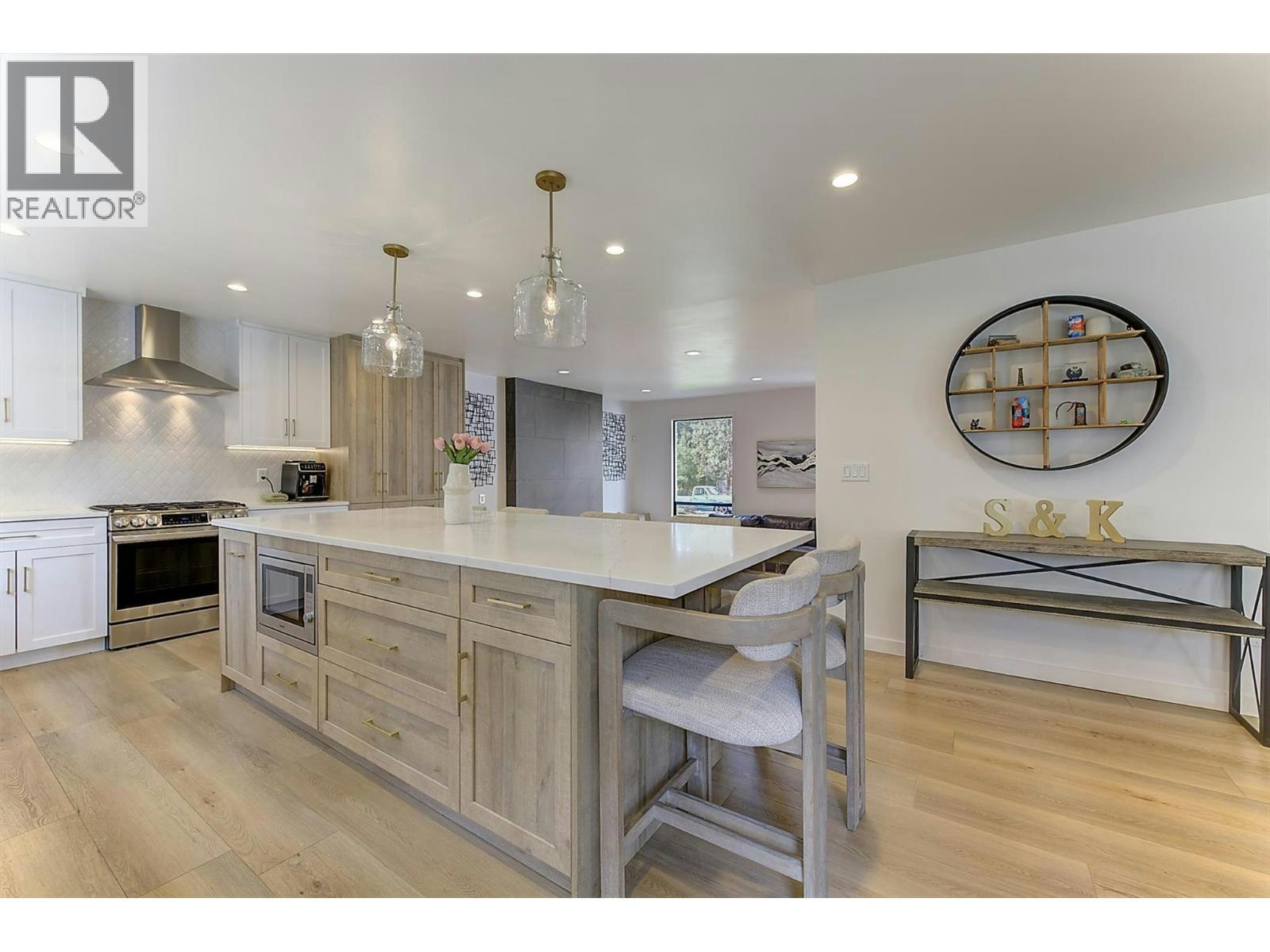 687 Barnaby Road, Kelowna, BC, V1W 4N8 - 12
