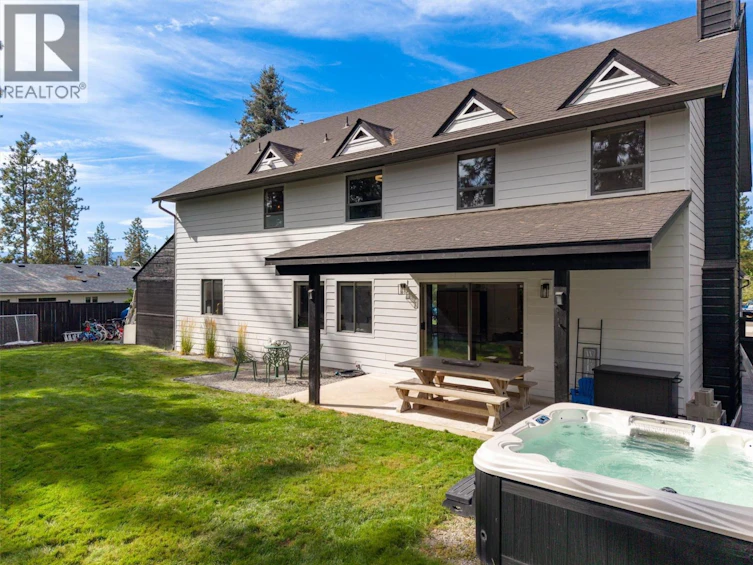 687 Barnaby Road, Kelowna, BC, V1W 4N8 - 26