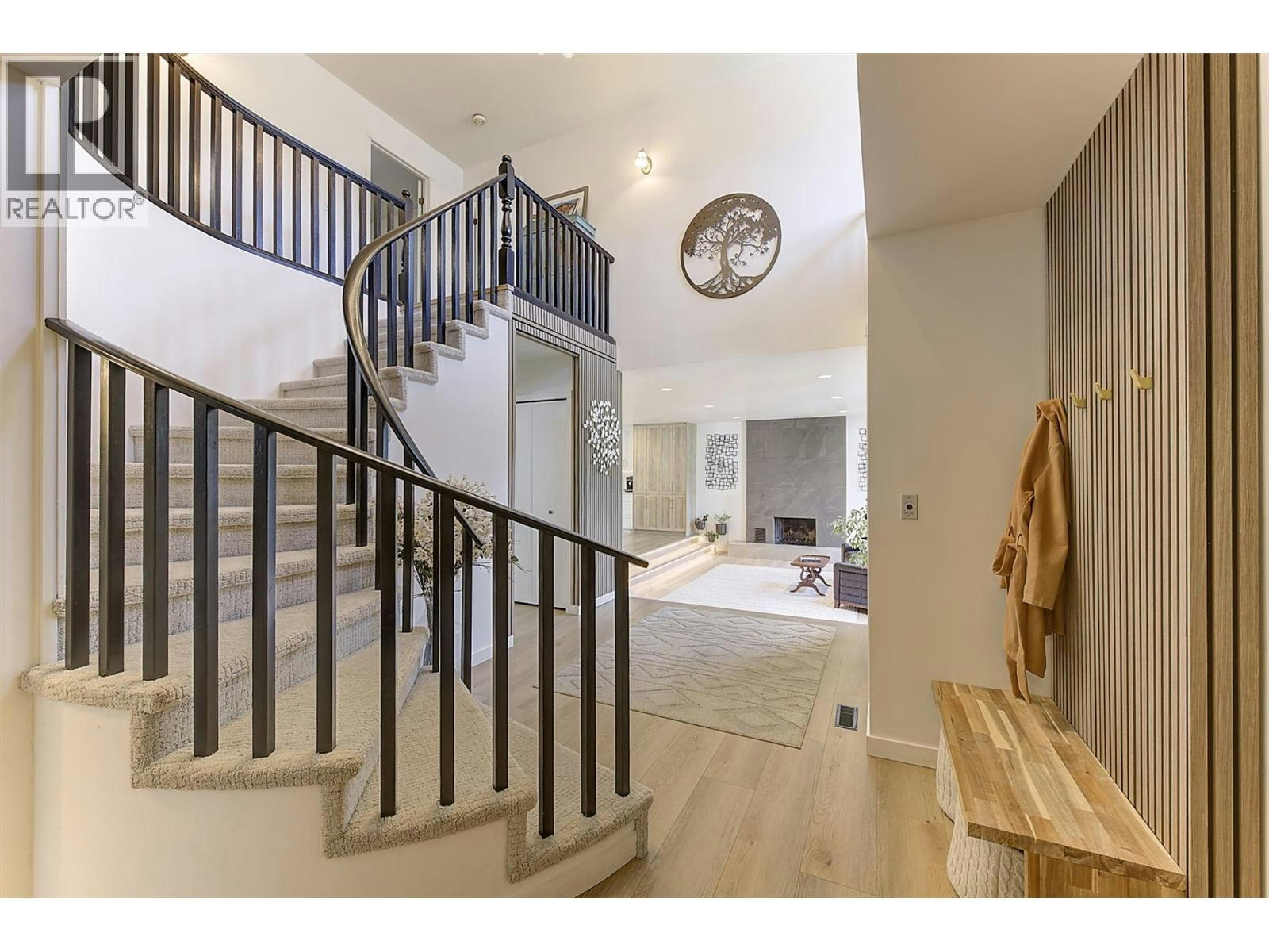 687 Barnaby Road, Kelowna, BC, V1W 4N8 - 56