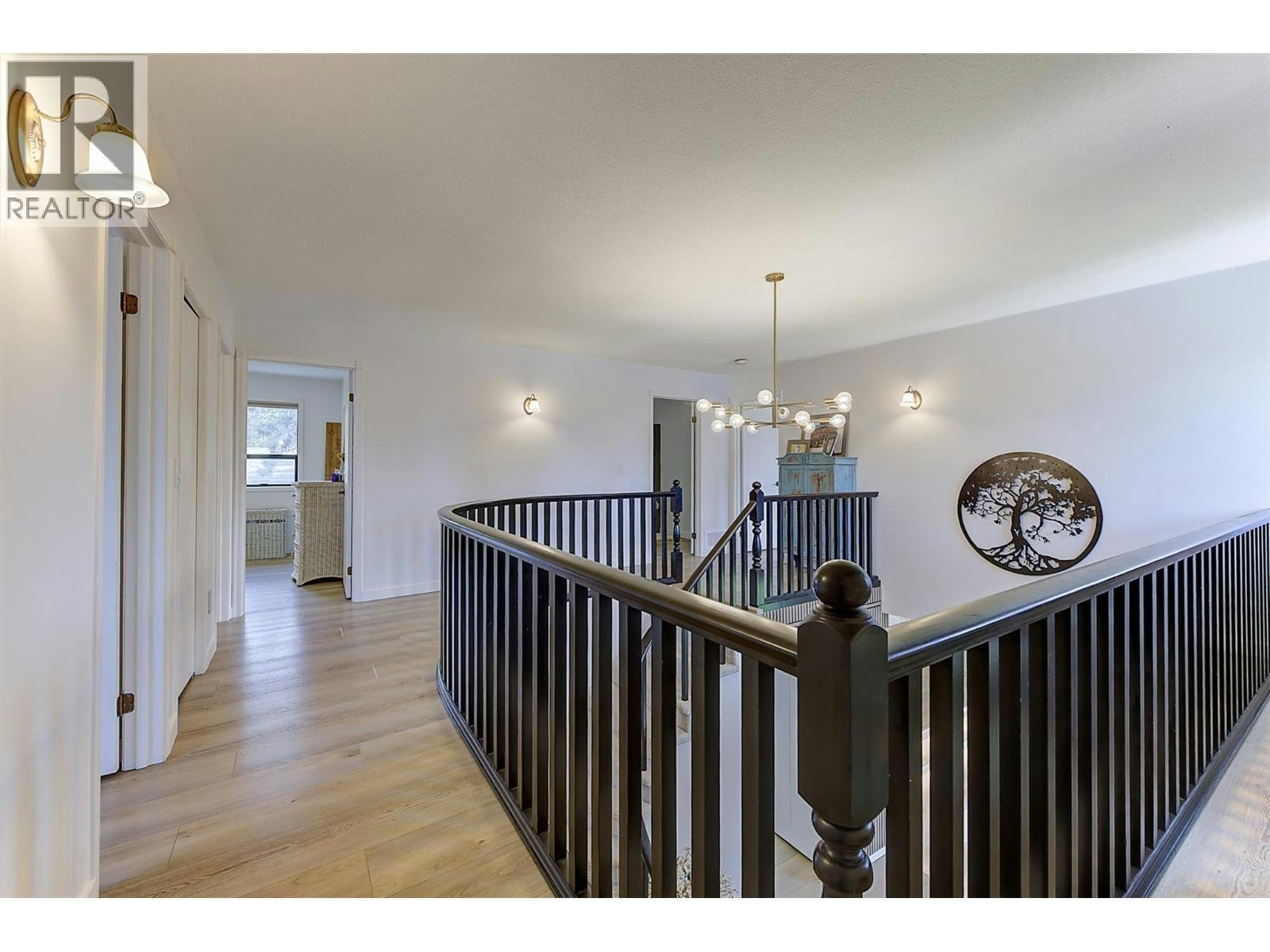 687 Barnaby Road, Kelowna, BC, V1W 4N8 - 55