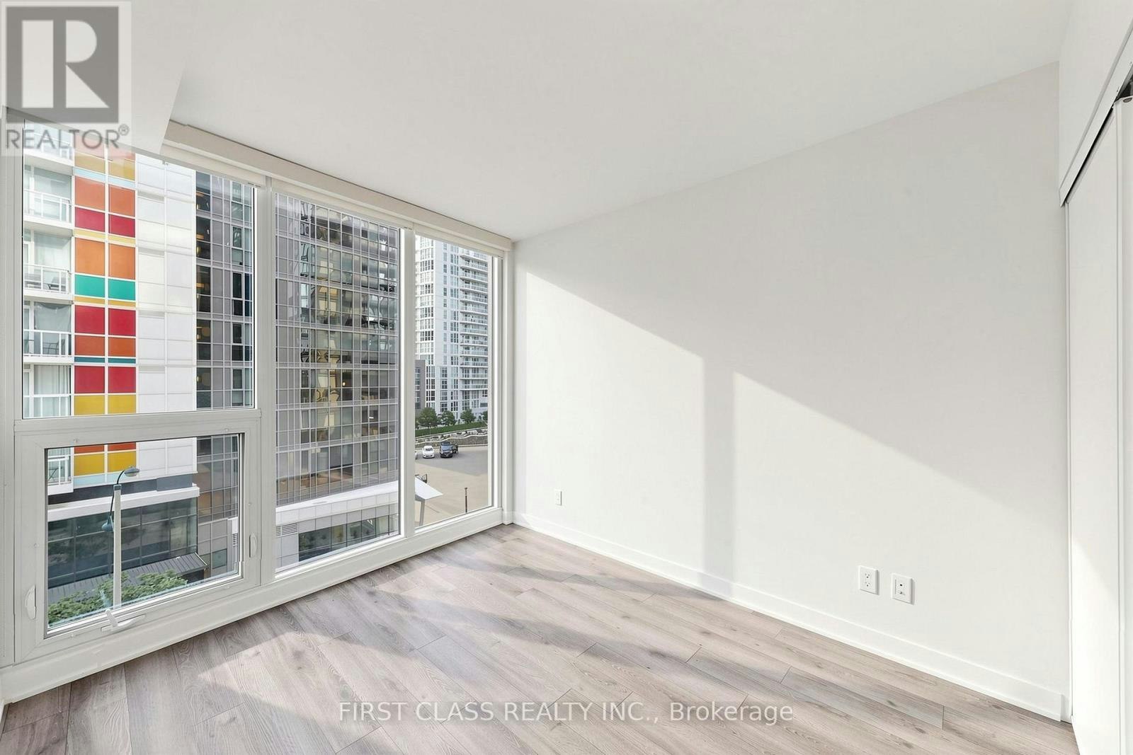 503-90 Queens Wharf Road, Toronto, ON, M5V 0J4 - 11