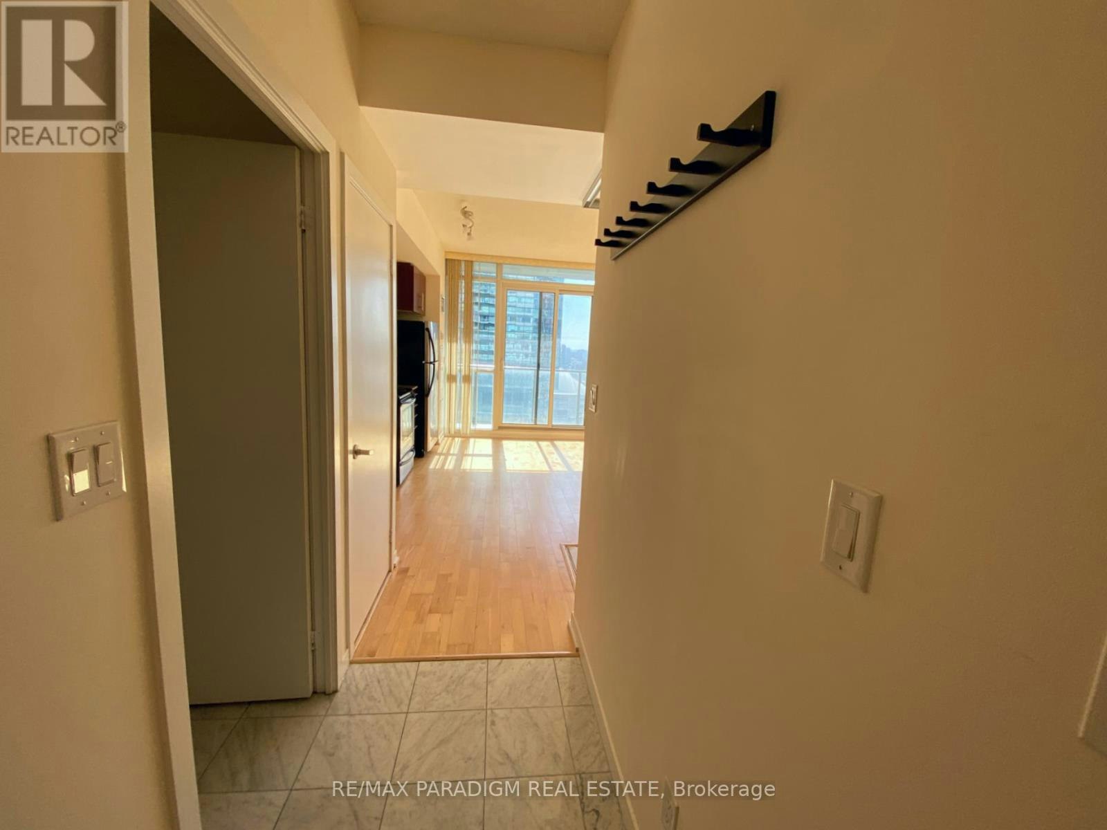 3204-65 Bremner Boulevard, Toronto, ON, M5J 0A7 - 2