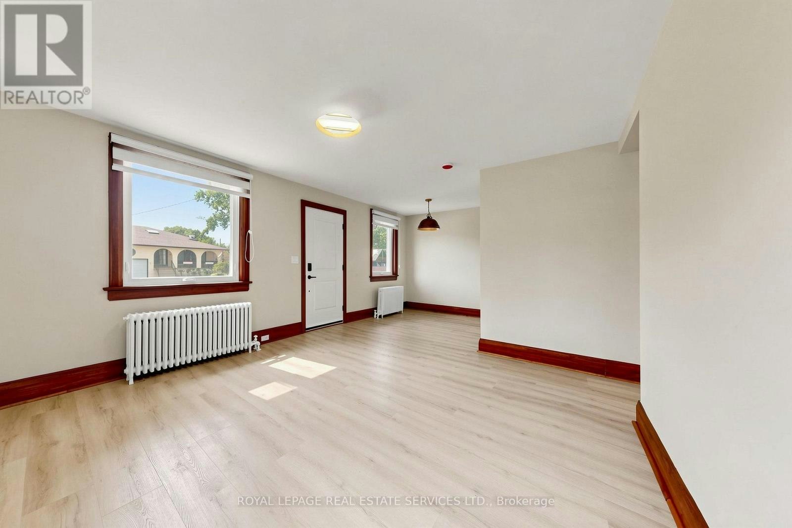 31 Rosemeade Avenue, Toronto, ON, M8Y 3A2 - 6