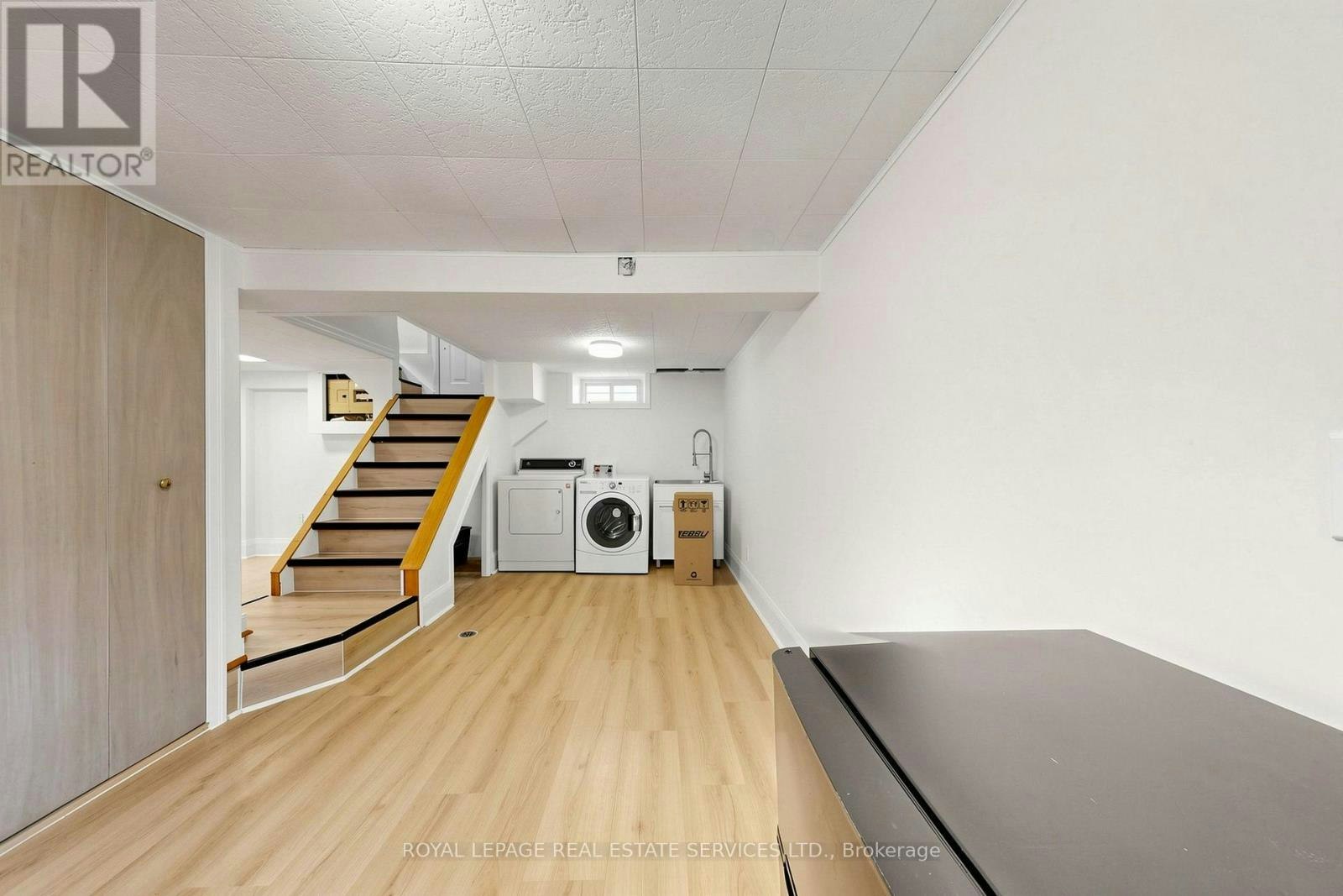 31 Rosemeade Avenue, Toronto, ON, M8Y 3A2 - 21