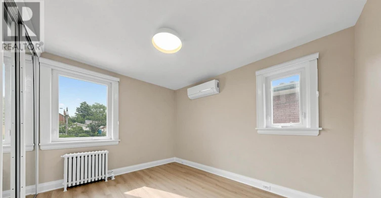 31 Rosemeade Avenue, Toronto, ON, M8Y 3A2 - 12