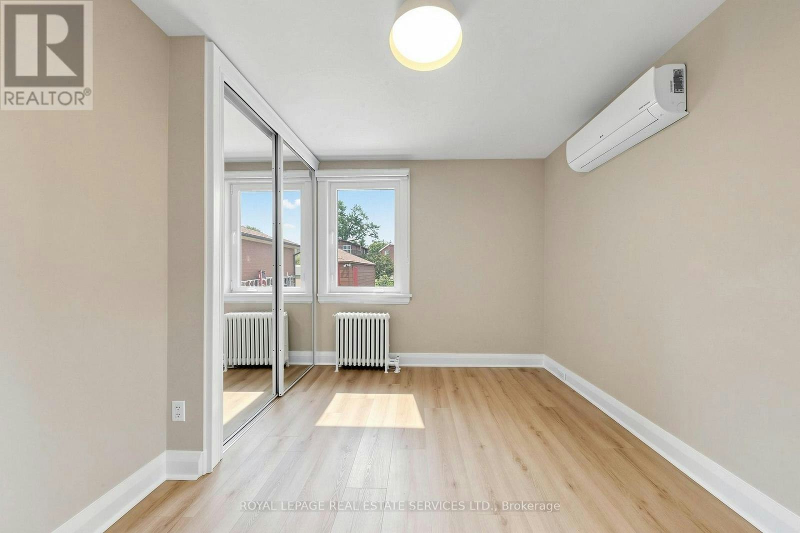 31 Rosemeade Avenue, Toronto, ON, M8Y 3A2 - 13