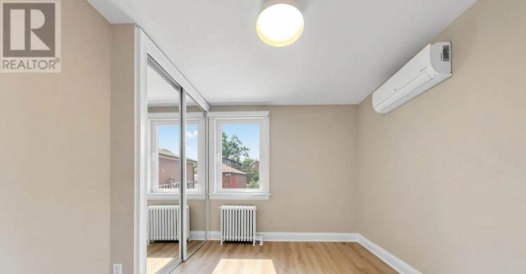31 Rosemeade Avenue, Toronto, ON, M8Y 3A2 - 13