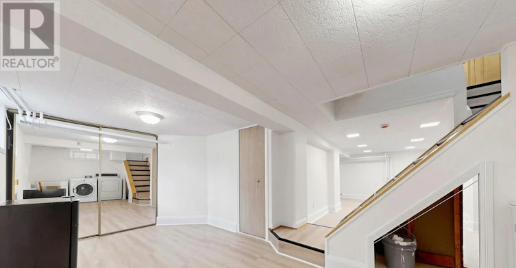 31 Rosemeade Avenue, Toronto, ON, M8Y 3A2 - 22