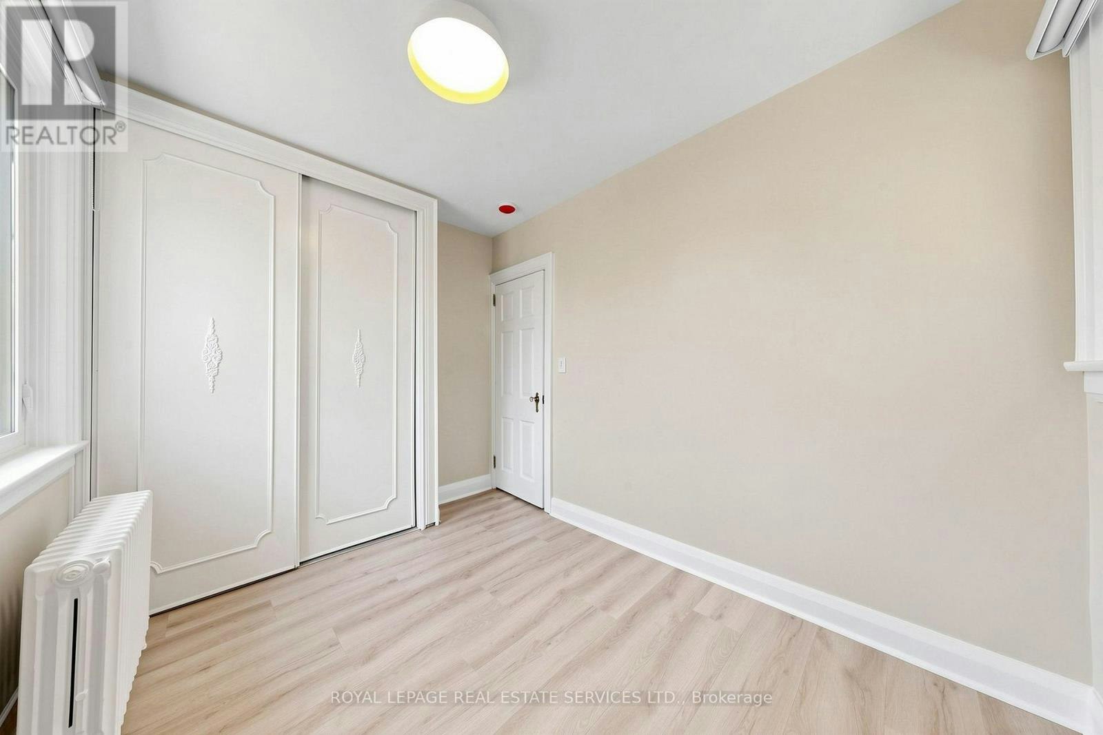 31 Rosemeade Avenue, Toronto, ON, M8Y 3A2 - 14