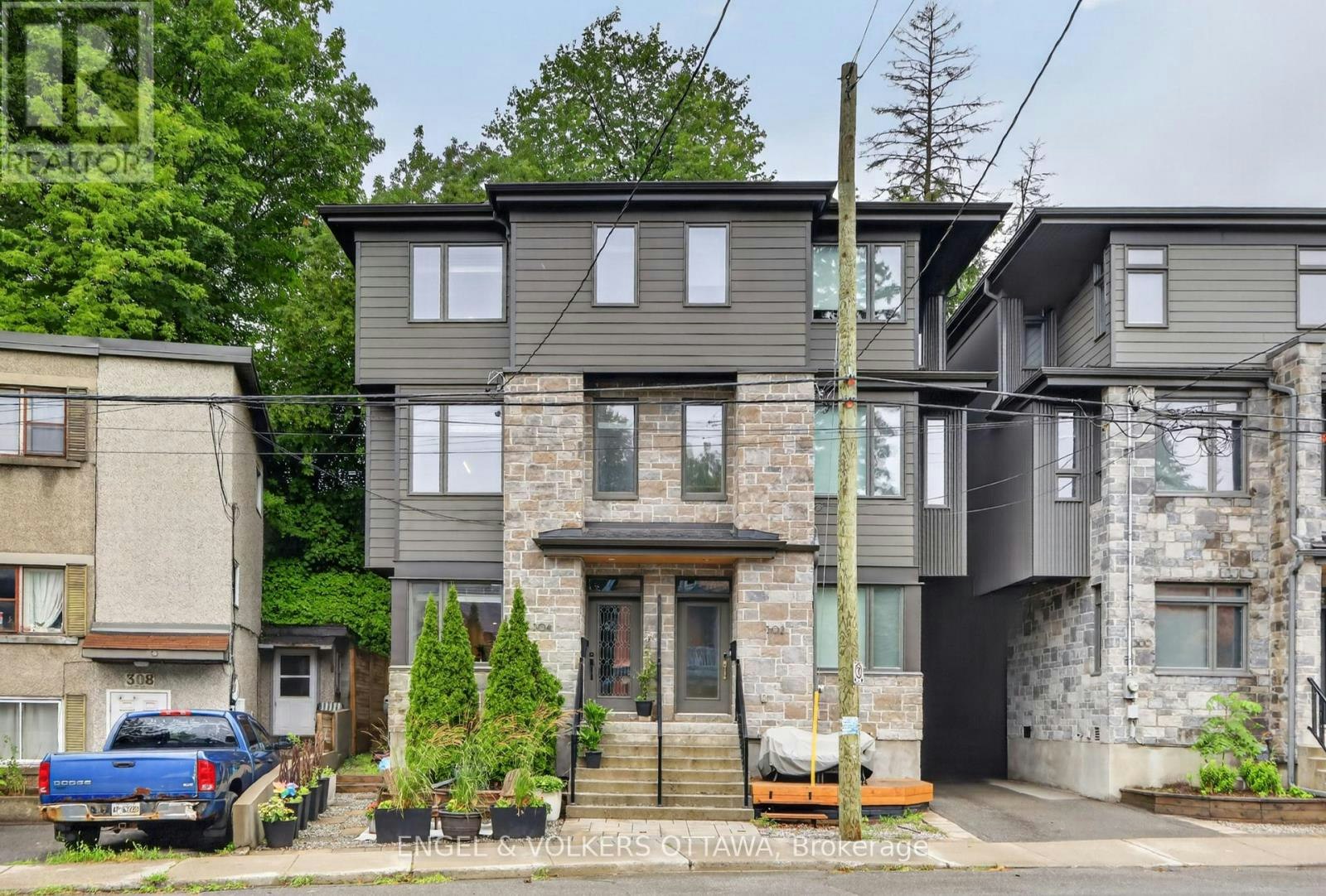 304 Riverdale Avenue, Ottawa, ON, K1S 1R5