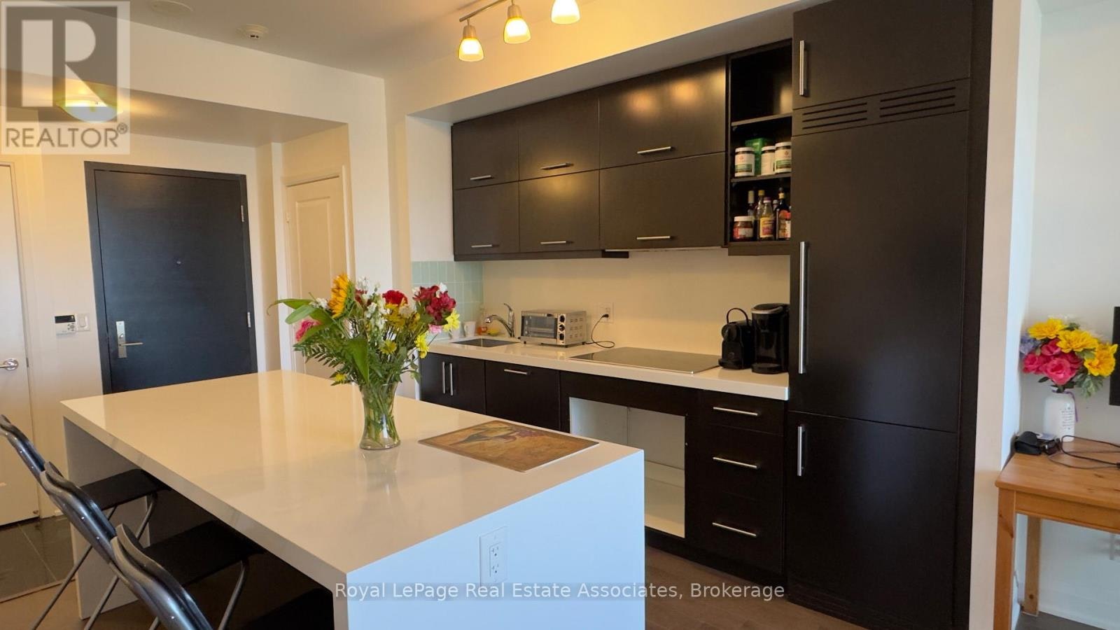 705-1080 Bay Street, Toronto, ON, M5S 0A6 - 4