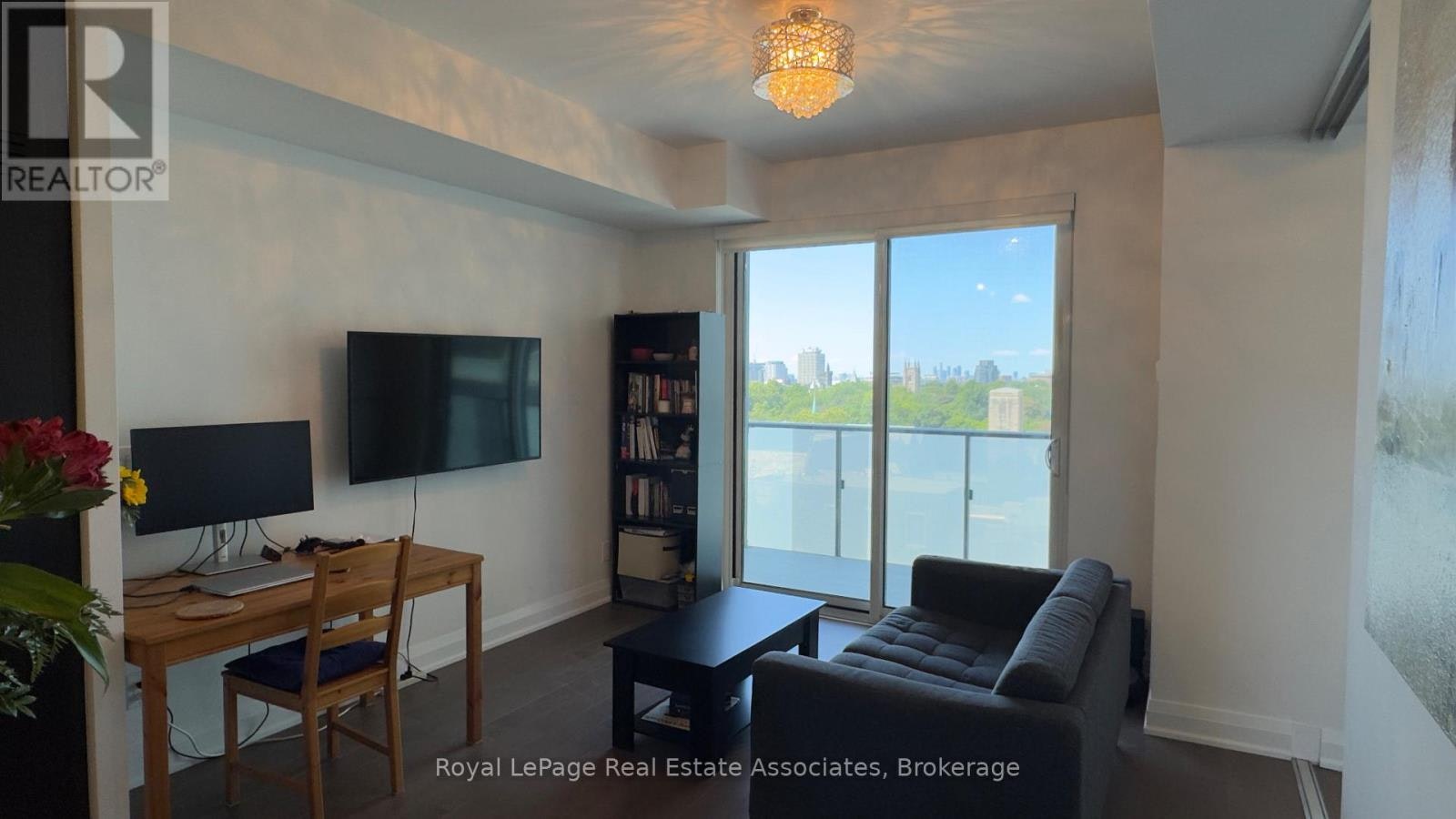 705-1080 Bay Street, Toronto, ON, M5S 0A6 - 6