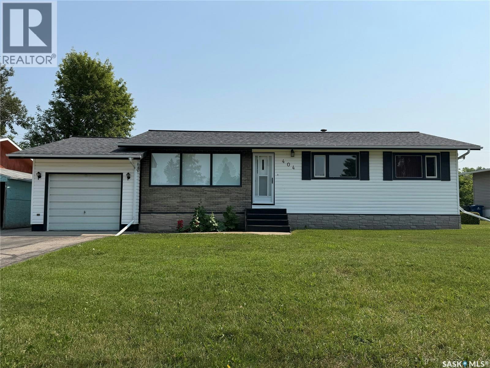 404 7th Street E, Wynyard, SK, S0A 4T0