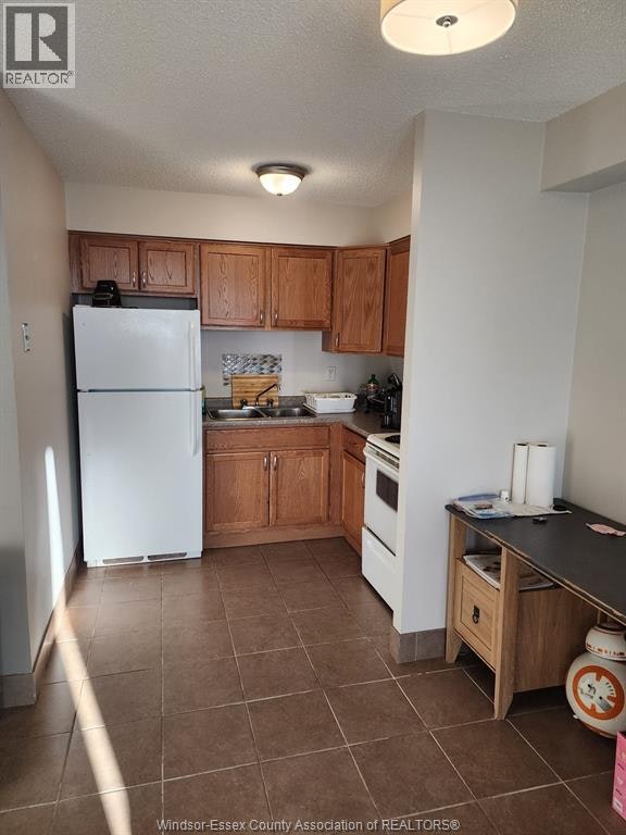 2515-150 Park Street West, Windsor, ON, N9A 7A2 - 2