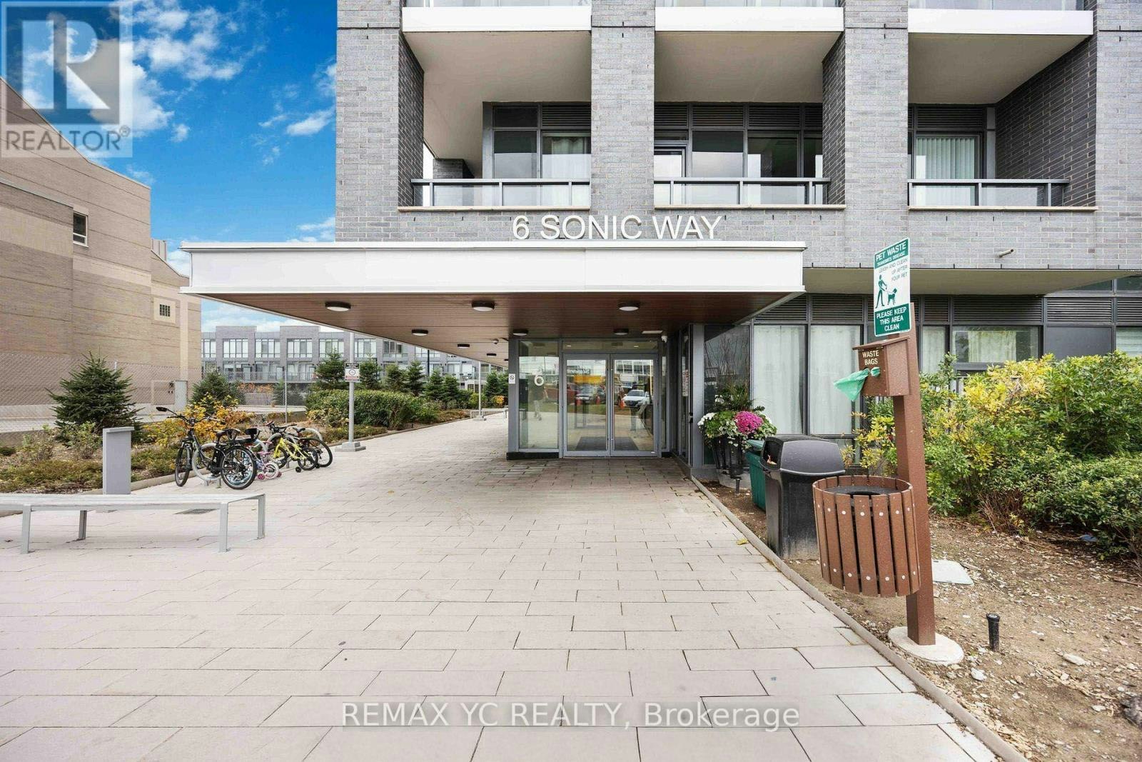 N906-6 Sonic Way, Toronto, ON, M3C 0P1 - 2