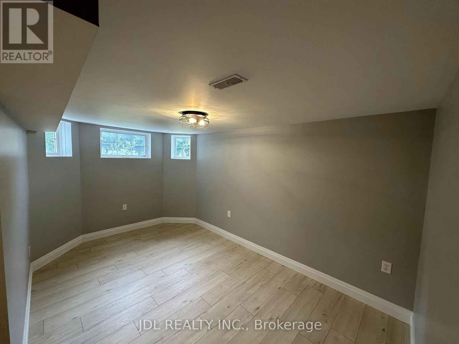 BASEMENT-46 Monique Crescent N, Barrie, ON, L4M 6Y3 - 8