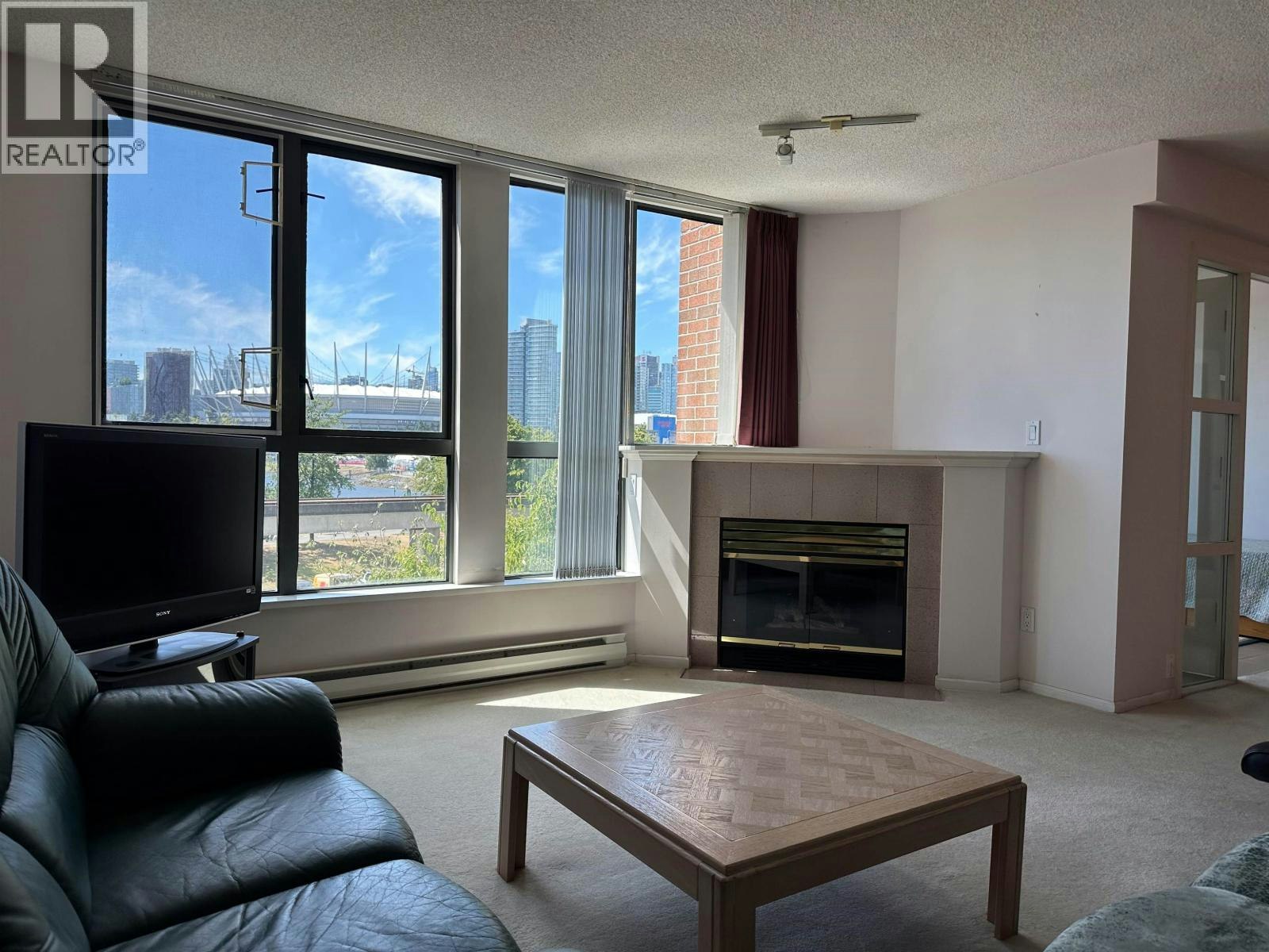 307-1128 Quebec Street, Vancouver, BC, V6A 4E1