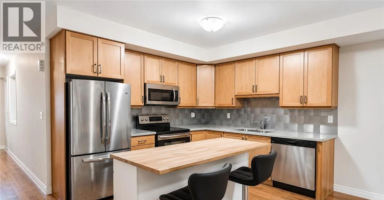 133 St Leger Street, Kitchener, ON, N2H 0B2 - 6