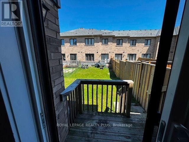 4 Prestwick Street, Hamilton, ON, L8J 0K6 - 25